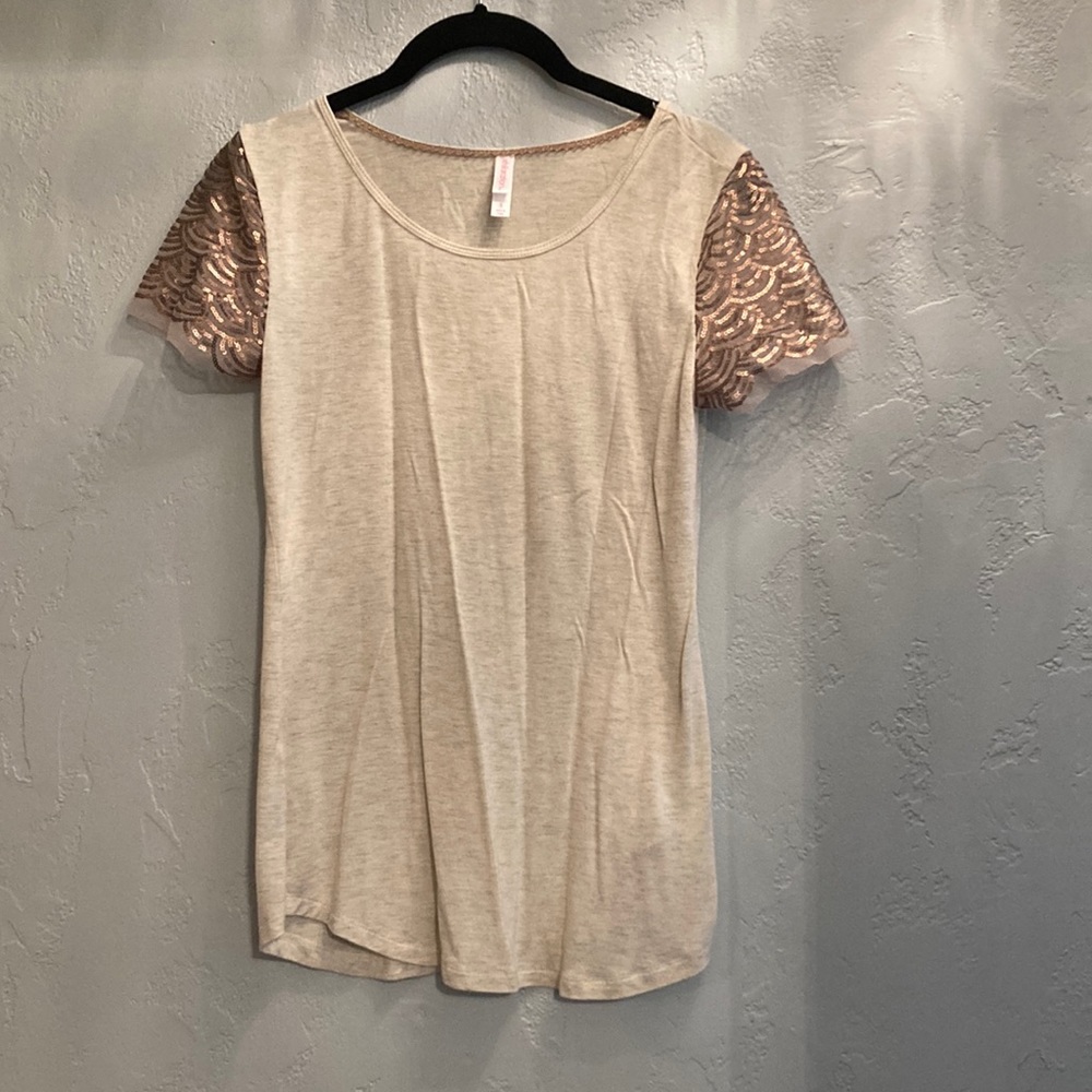 Shirt - Picture 1 of 2